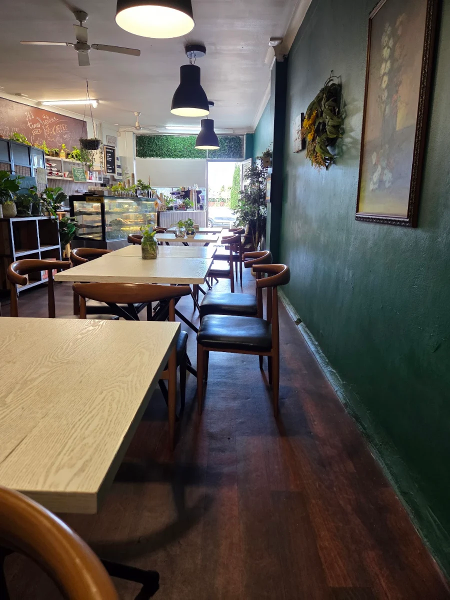 Vibe, Memphis9 Cafe