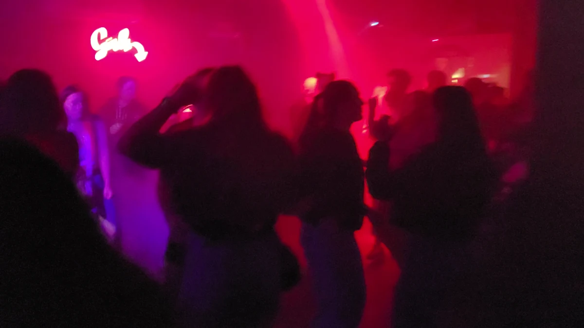 Vibe, Woolshed on Hindley