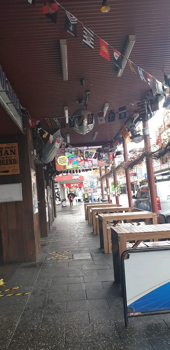 Vibe, Woolshed on Hindley