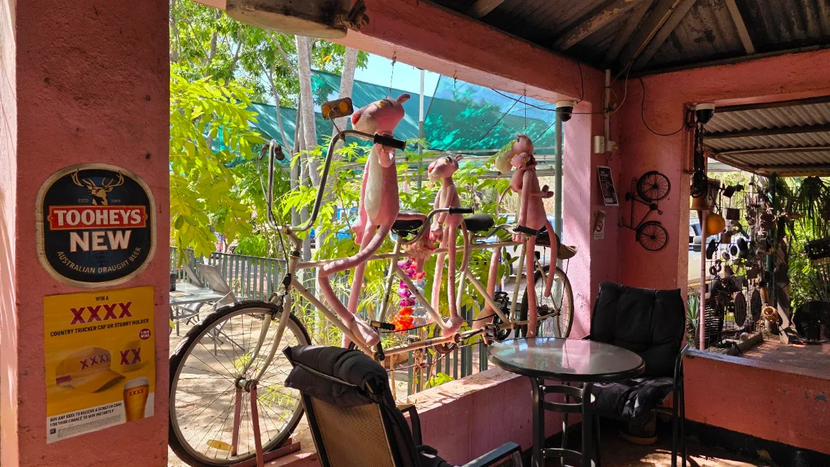 Vibe, Pink Panther Roadhouse