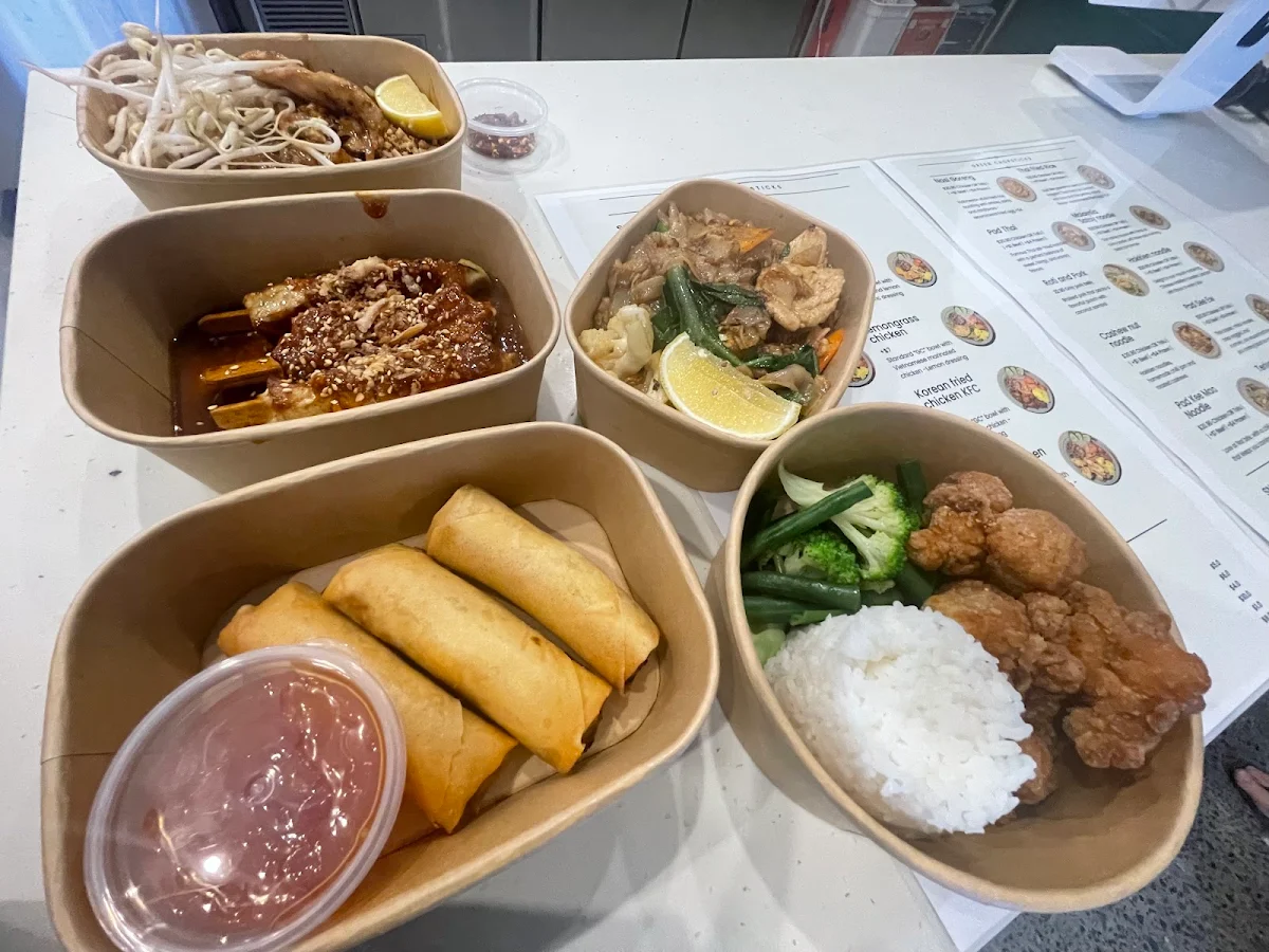 Food & drink, Green Chopsticks