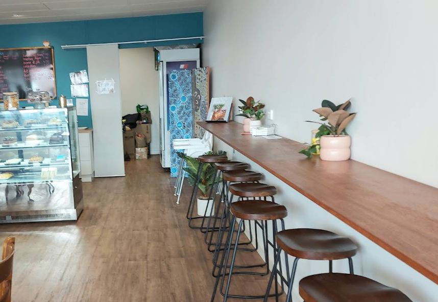 Vibe, Andy's Bakery