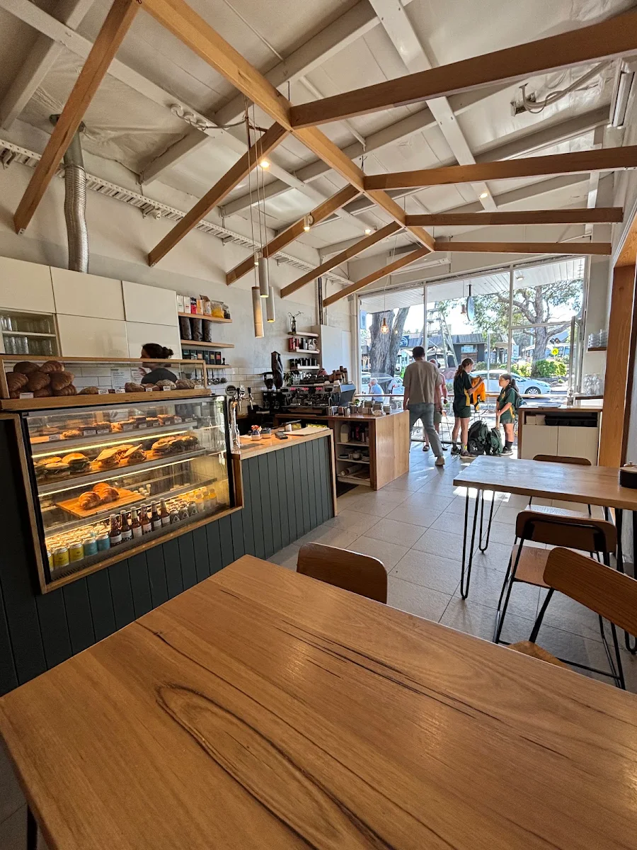 Vibe, Stones Throw Cafe