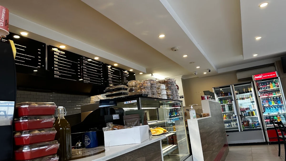 Vibe, Pizzabox Café