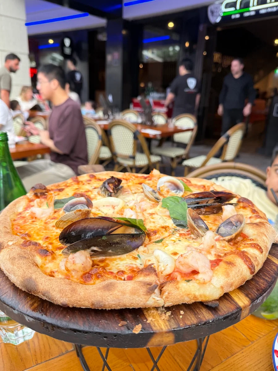 Food & drink, Criniti's Castle Hill