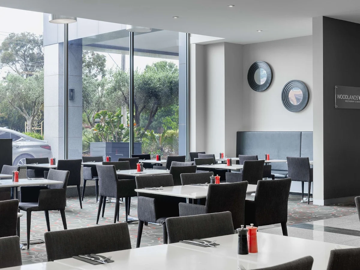 Vibe, Woodlands Restaurant