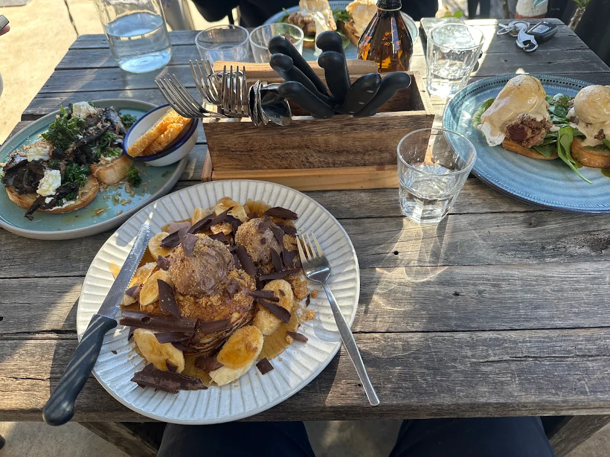 Food & drink, Ground Earth