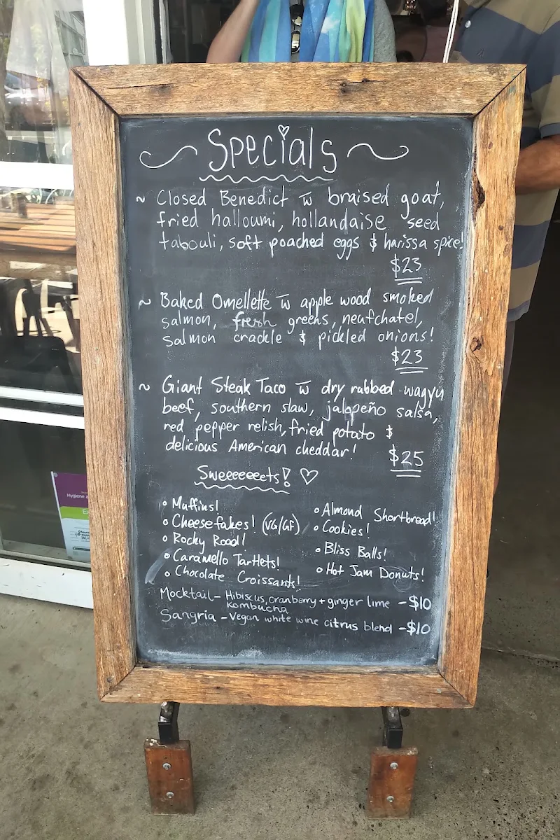 Menu, Ground Earth