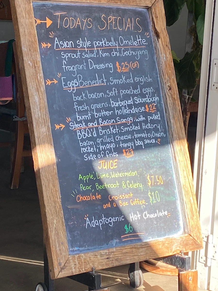 Menu, Ground Earth