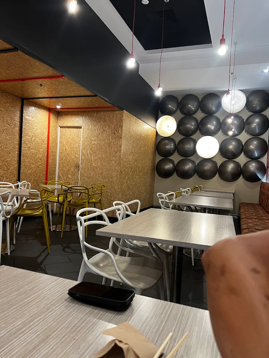Vibe, Dewok Noodle Bar