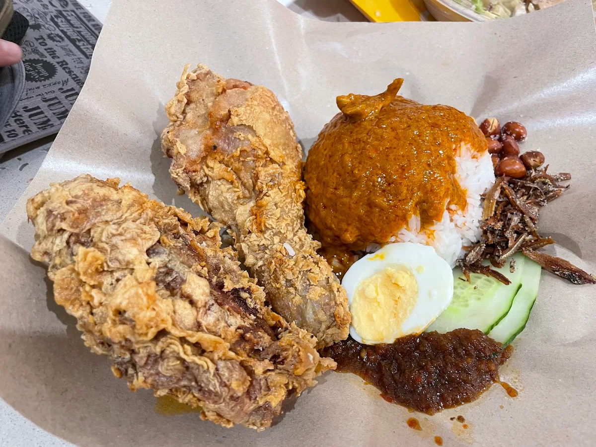 Food & drink, Lemak Queens Plaza