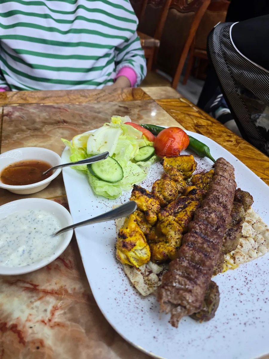 Food & drink, Najimii Restaurant