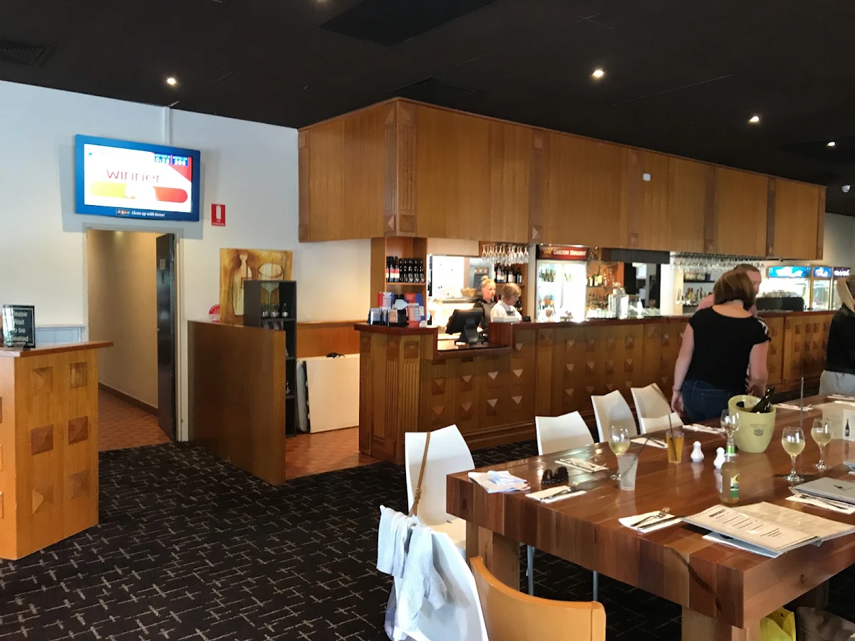 Vibe, The Black Horse Hotel