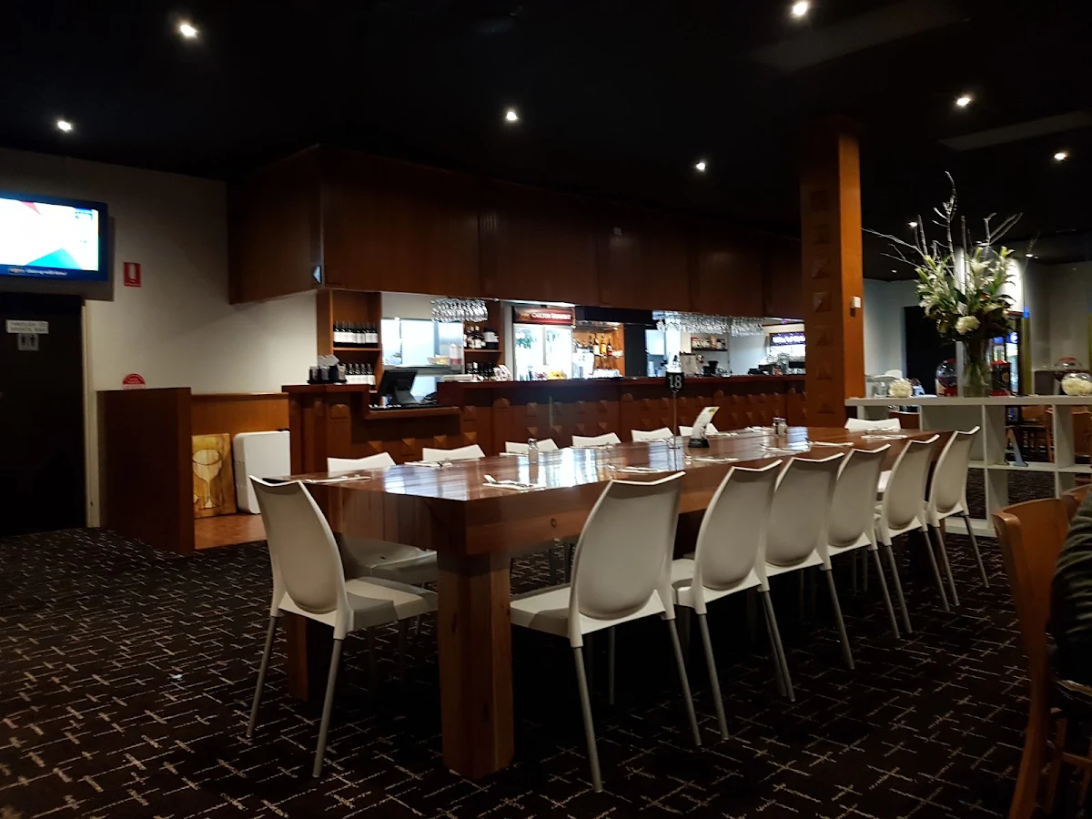 Vibe, The Black Horse Hotel