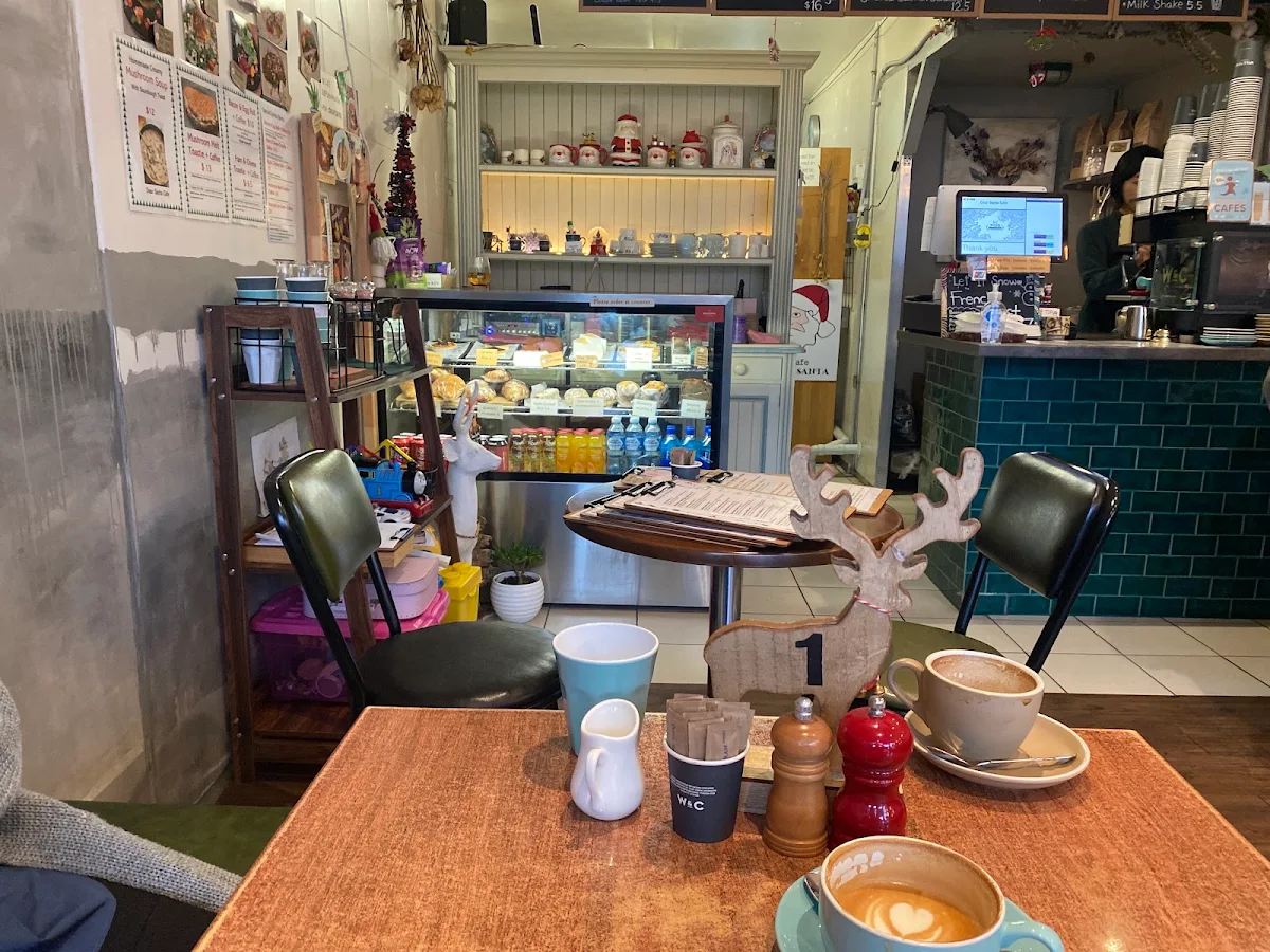 Vibe, Yoonin Table