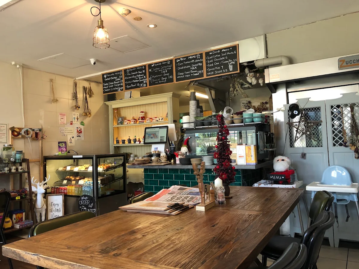 Vibe, Yoonin Table