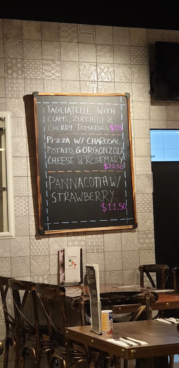 Menu, La Calabrese Pizzeria