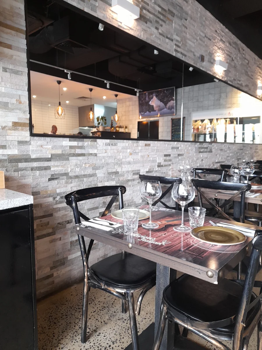 Vibe, La Calabrese Pizzeria
