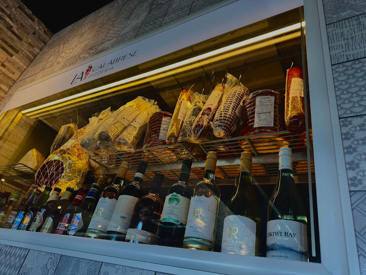 Vibe, La Calabrese Pizzeria