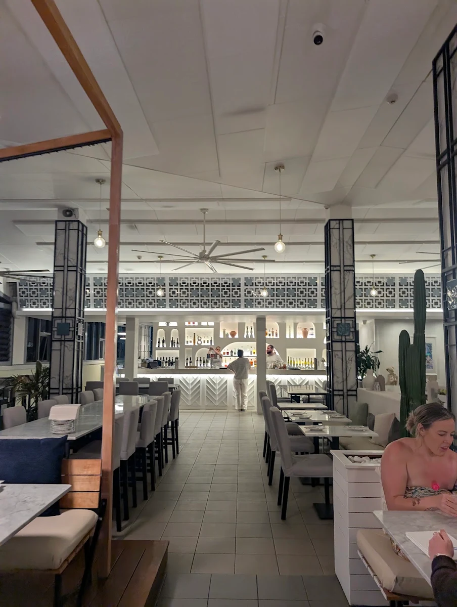 Vibe, ARTÉ Rooftop Bar & Restaurant