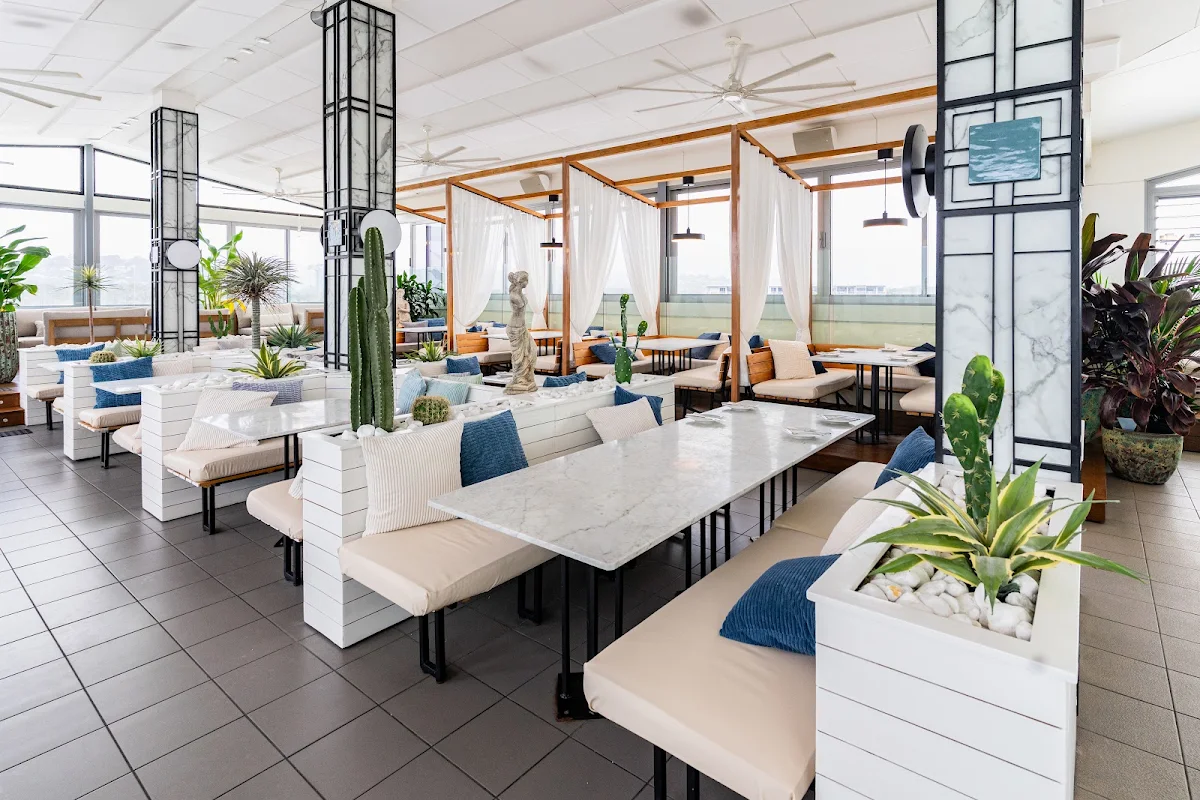 Vibe, ARTÉ Rooftop Bar & Restaurant