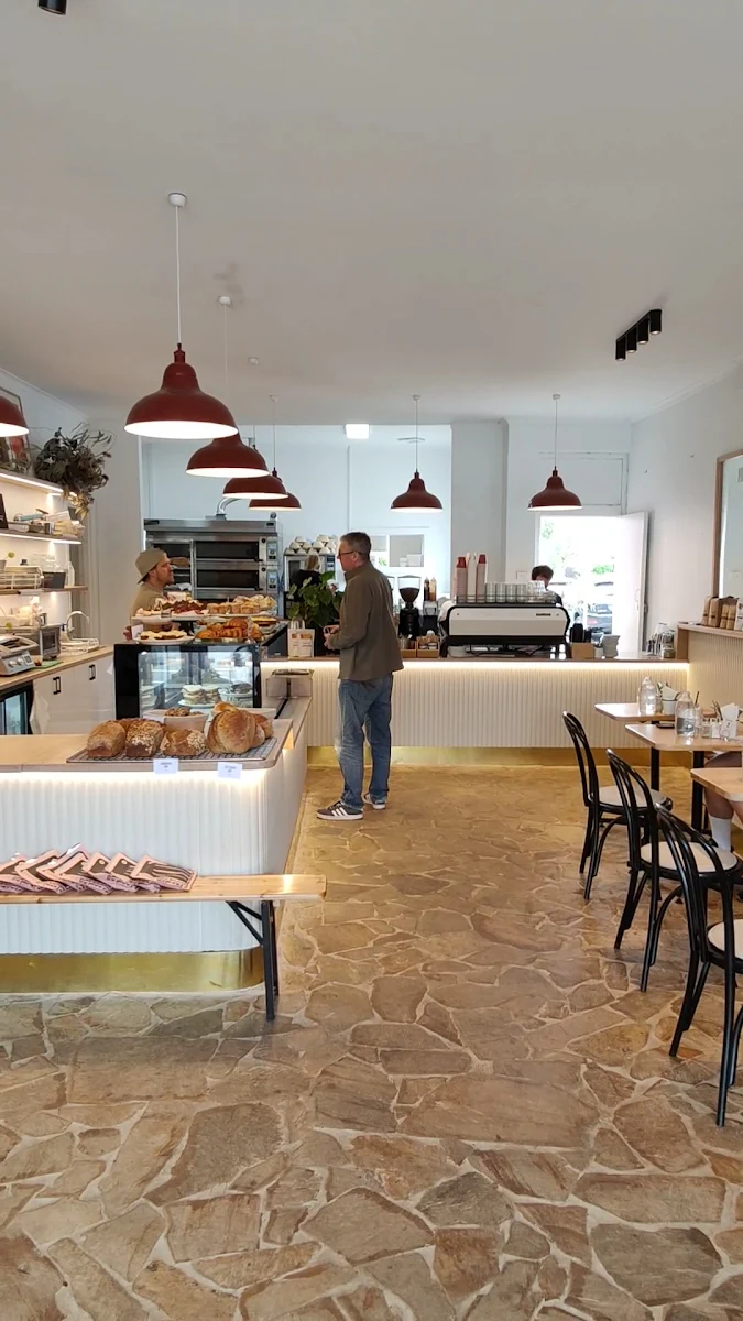 Vibe, The Kooyong Road General