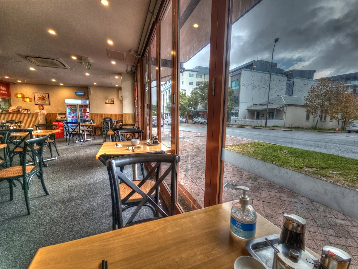 Vibe, Authentic Bites Dumpling House 真真小笼北桥店