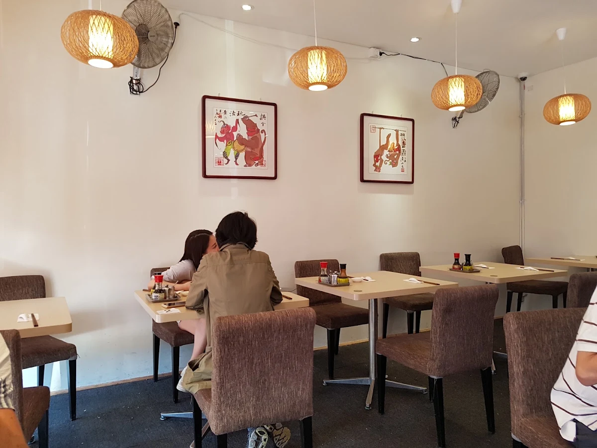 Vibe, Authentic Bites Dumpling House 真真小笼北桥店