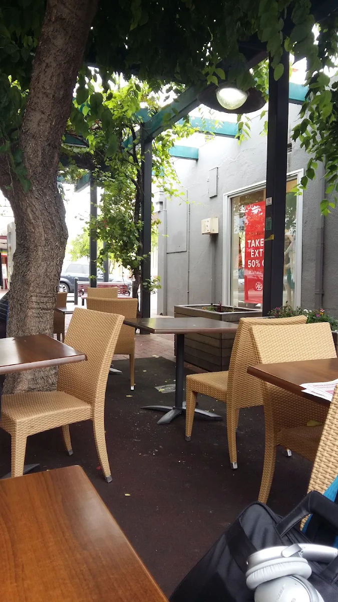 Vibe, Gloria Jean's Glenelg