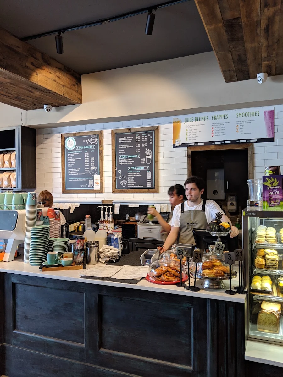 Vibe, Simple Simons Gelato Coffee House Cafe