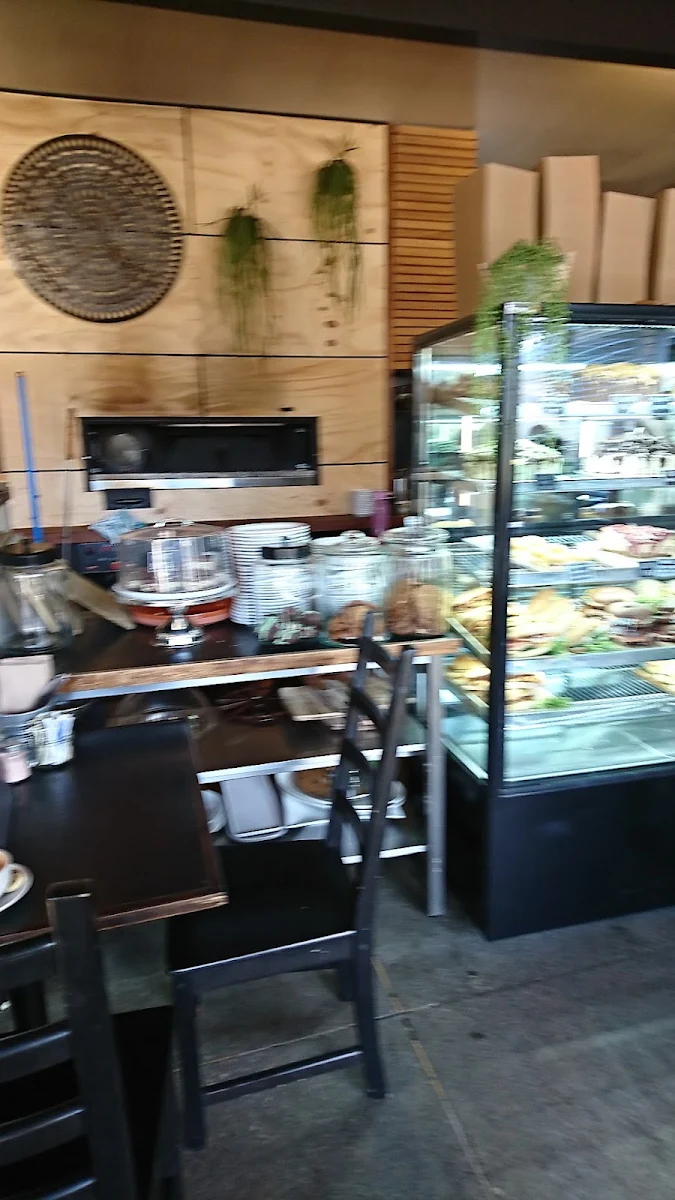 Vibe, Cafe PIZZ by Pizzaca
