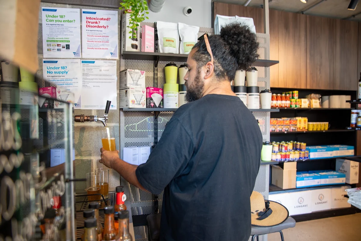 Vibe, Stanley St Bodega