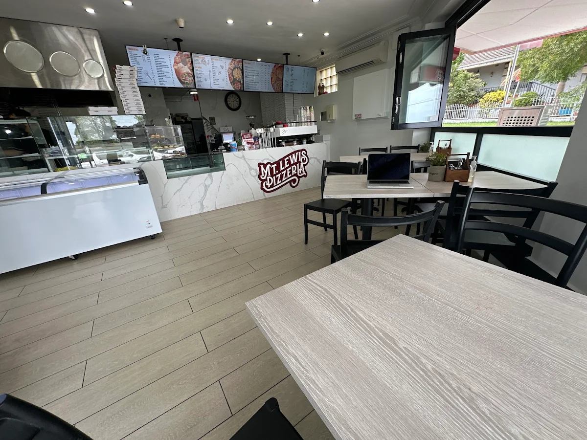Vibe, Lebanese Mt Lewis Pizzeria
