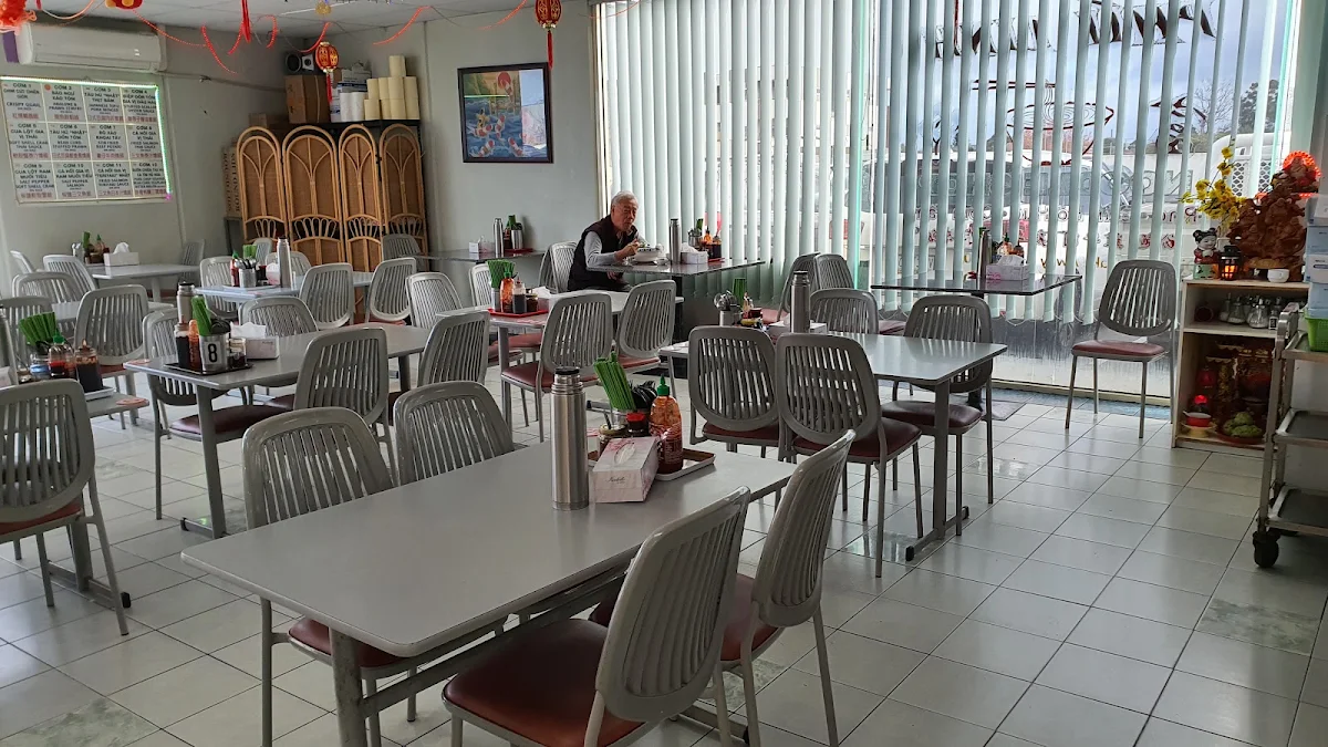 Vibe, Phu Linh Chinese Noodle House