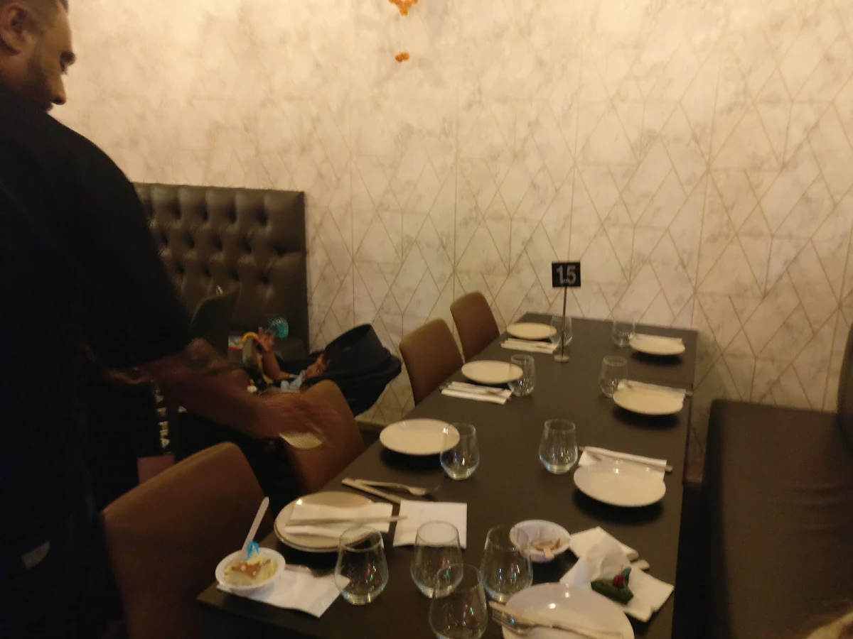 Vibe, Gazab - Indian Restaurant & Bar in Bella Vista