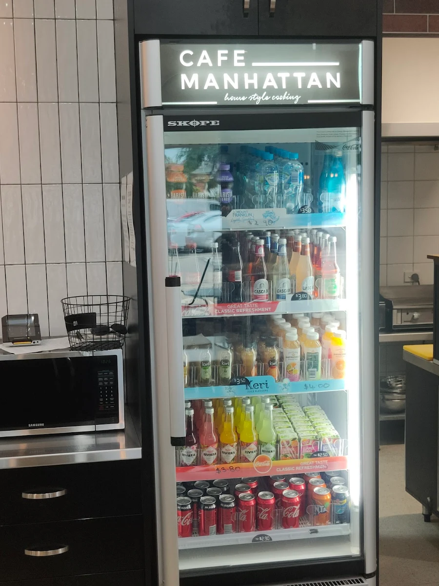 Vibe, Cafe Manhattan