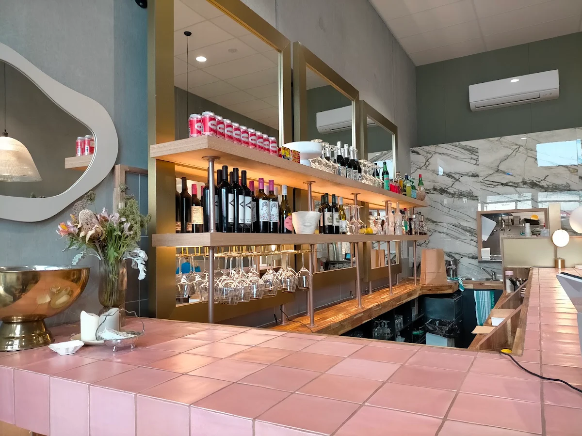 Vibe, PIGLET BAR AND EATERY