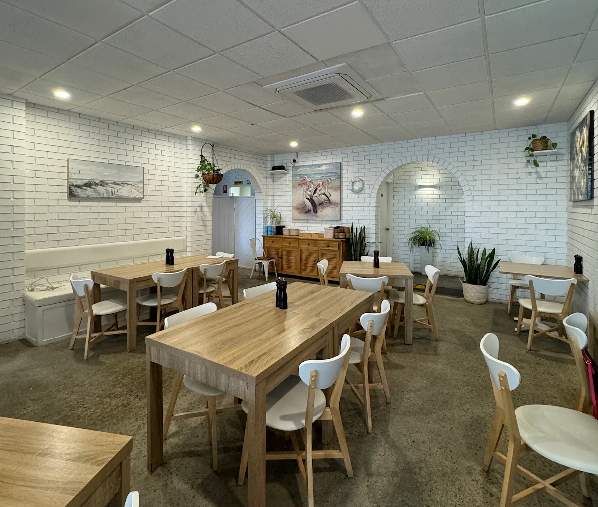 Vibe, The Buoys Nelson Bay - Restaurant, Cafe And Bar