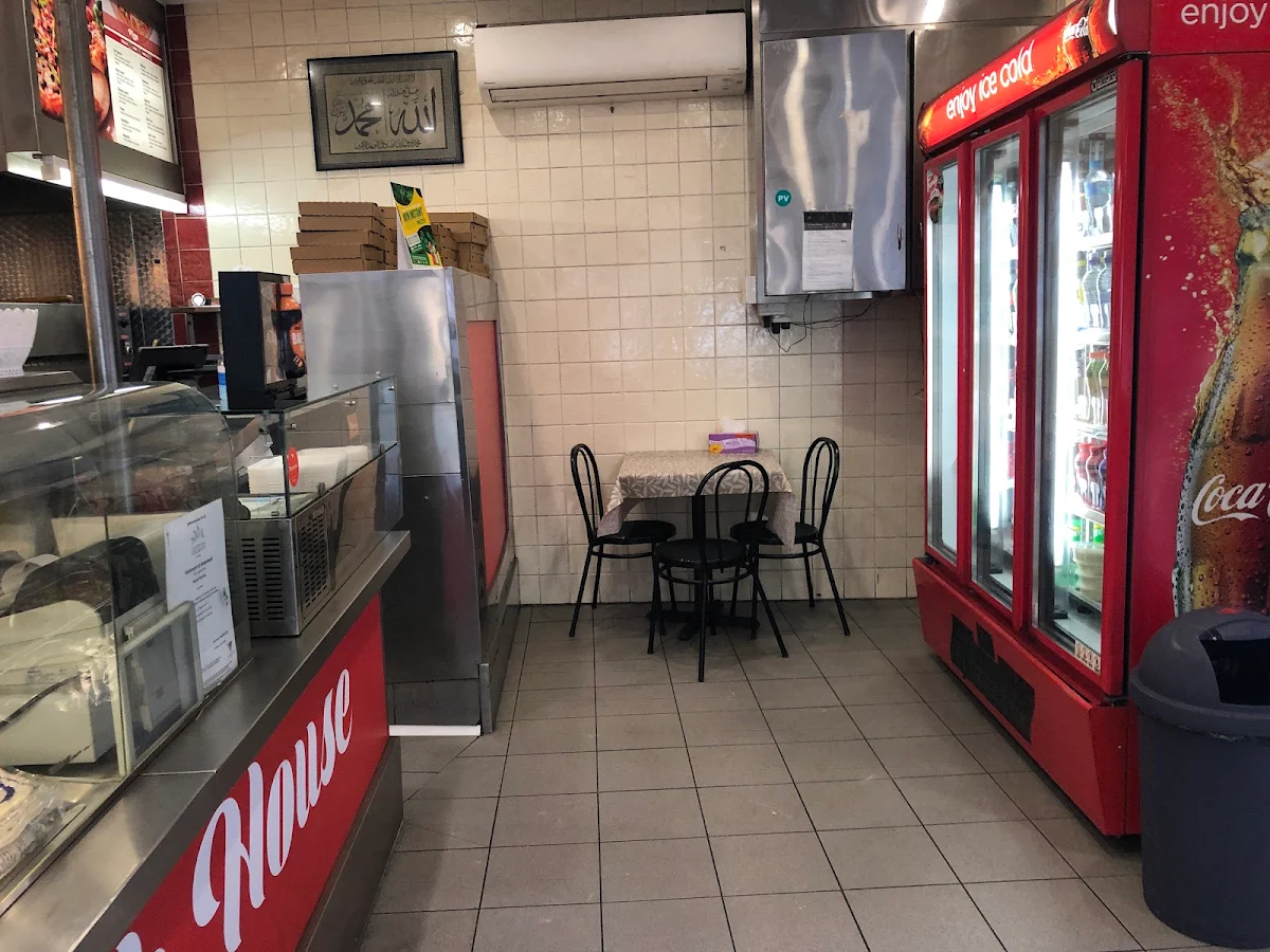 Vibe, SIM Kebab House