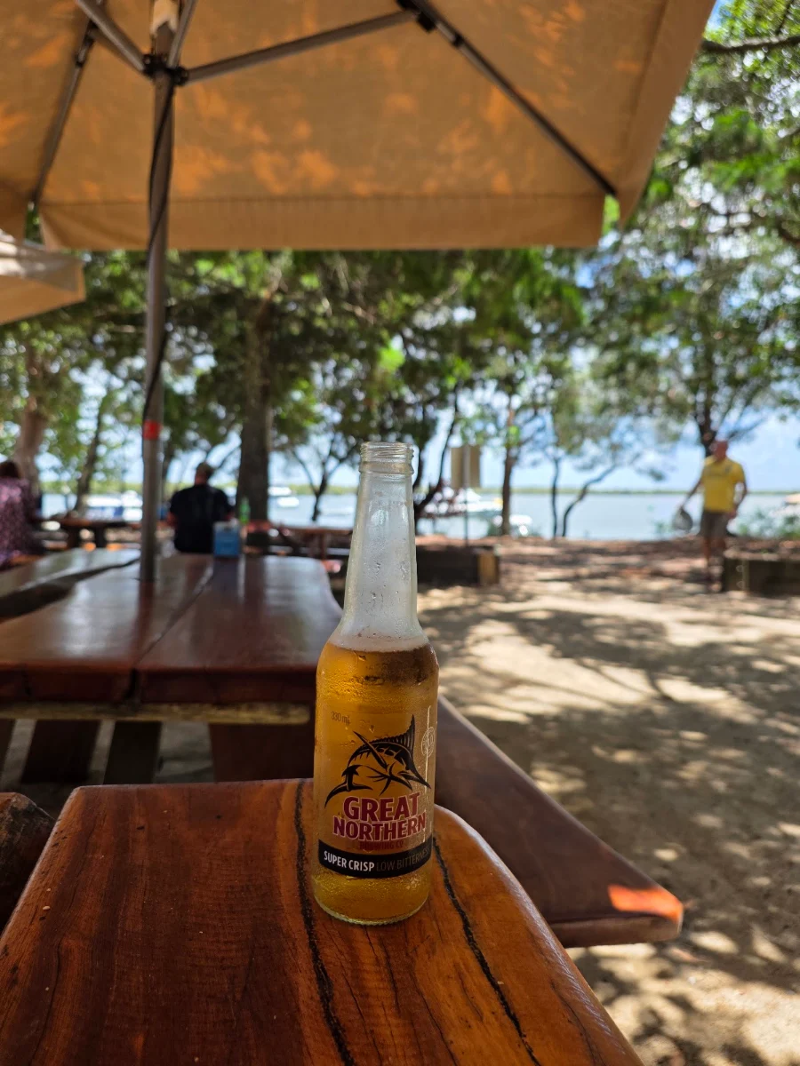 Vibe, Tipplers cafe
