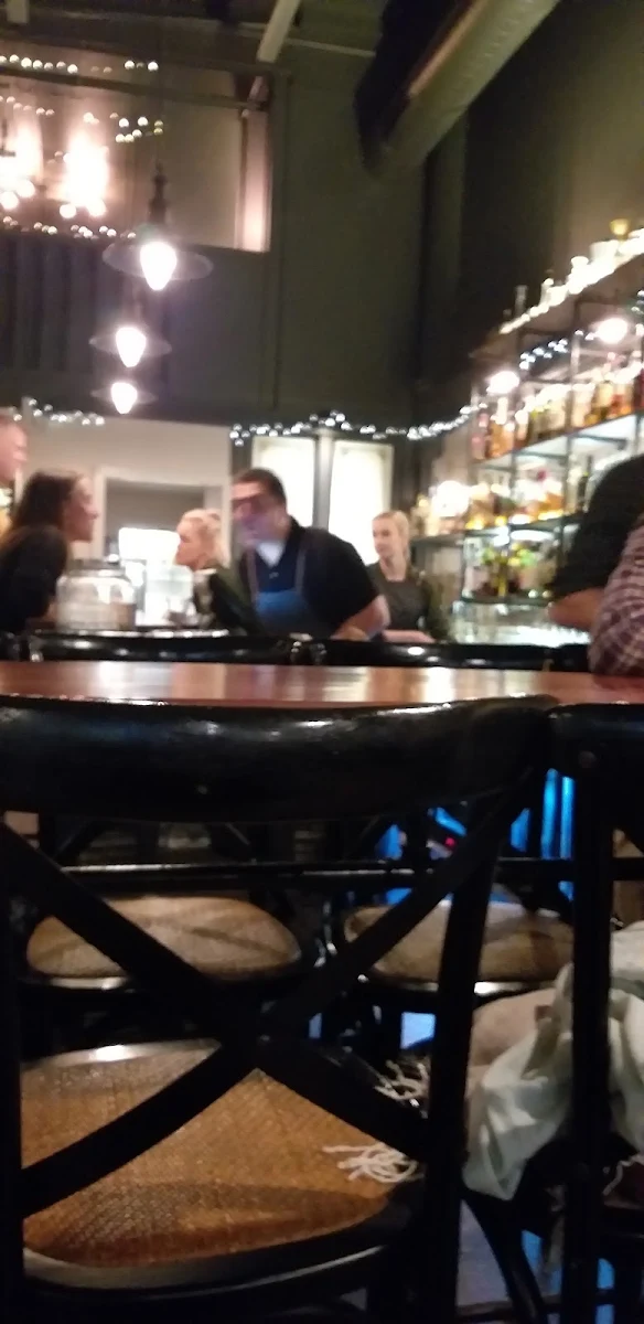 Vibe, Bar Florian