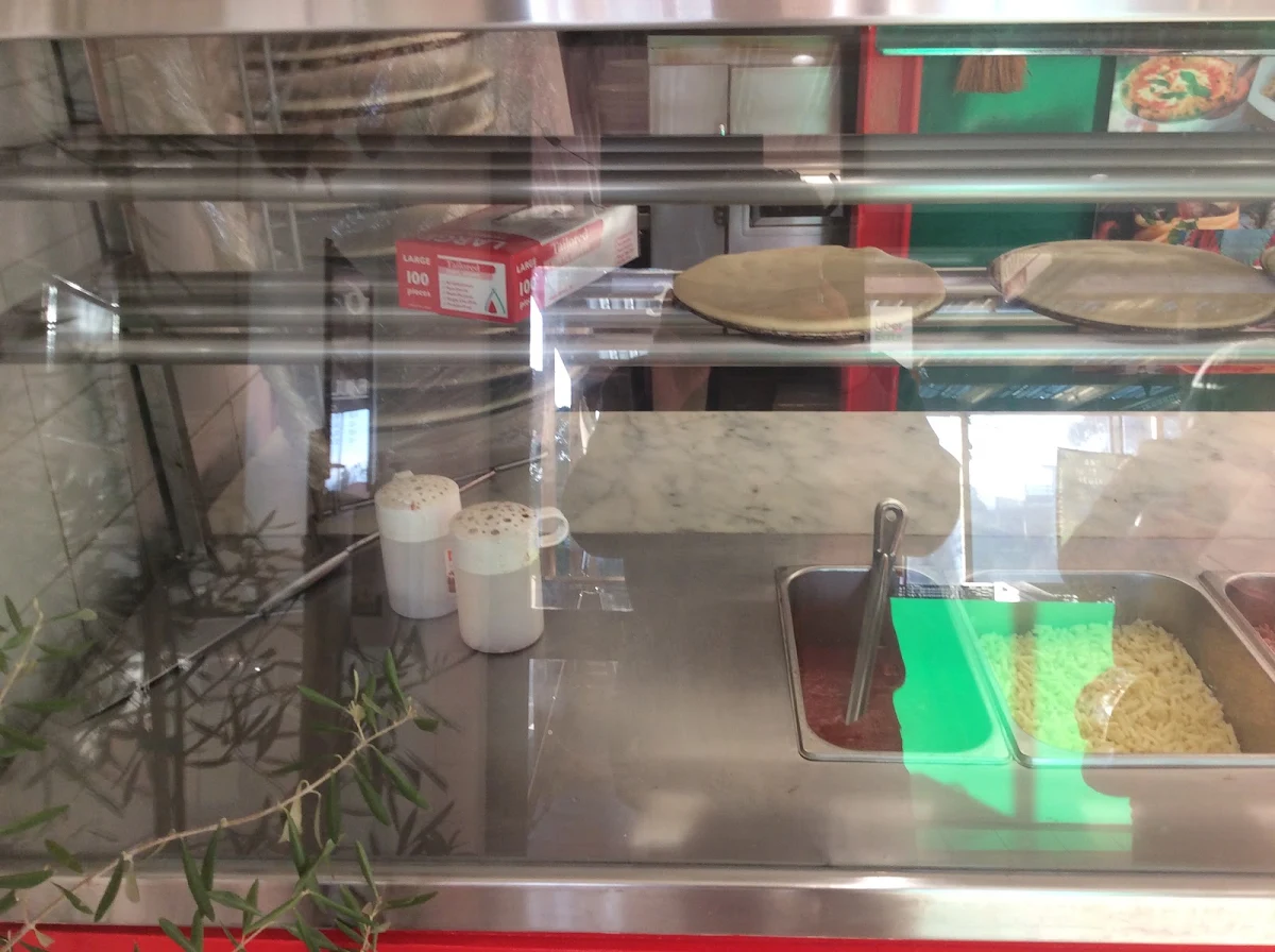 Vibe, ItalianIssimo Pizza & Pasta