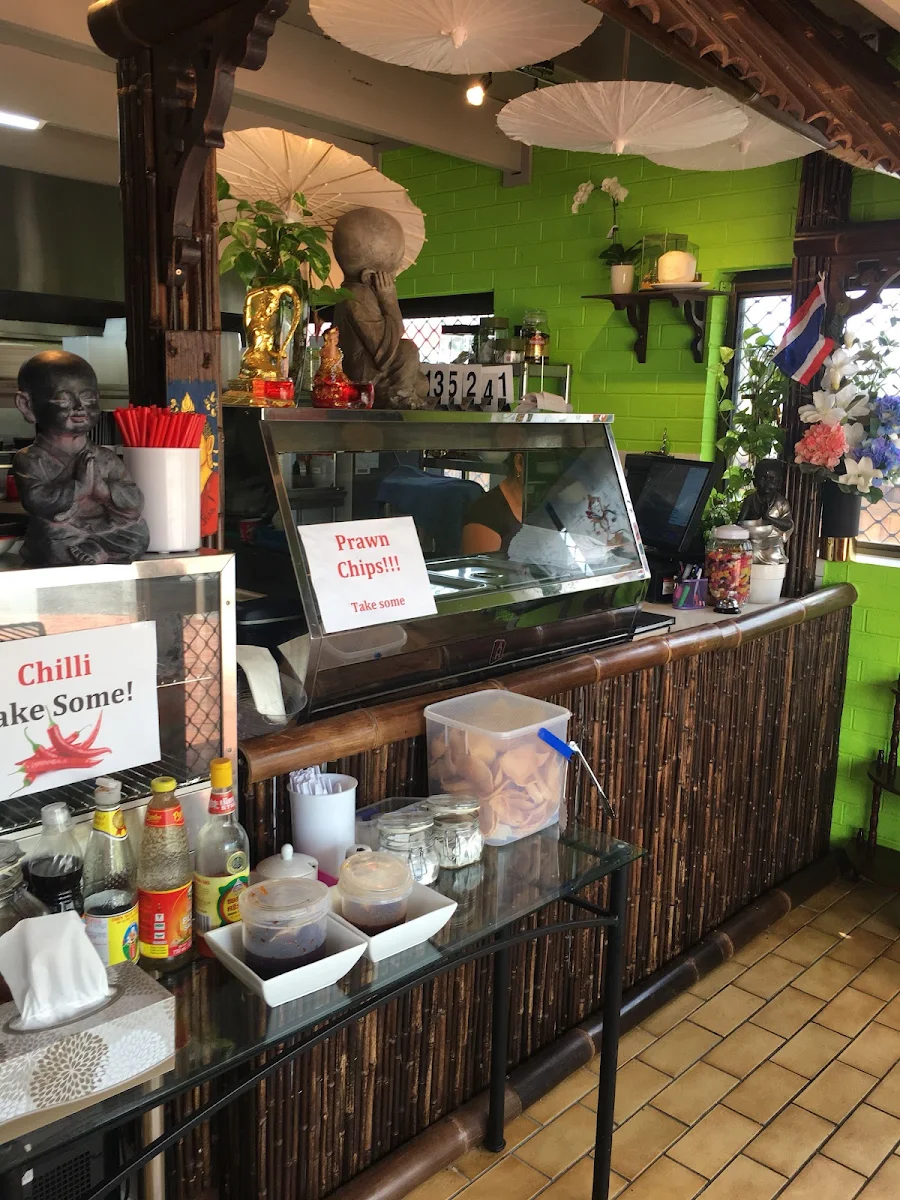 Vibe, Yim Thai Gloucester