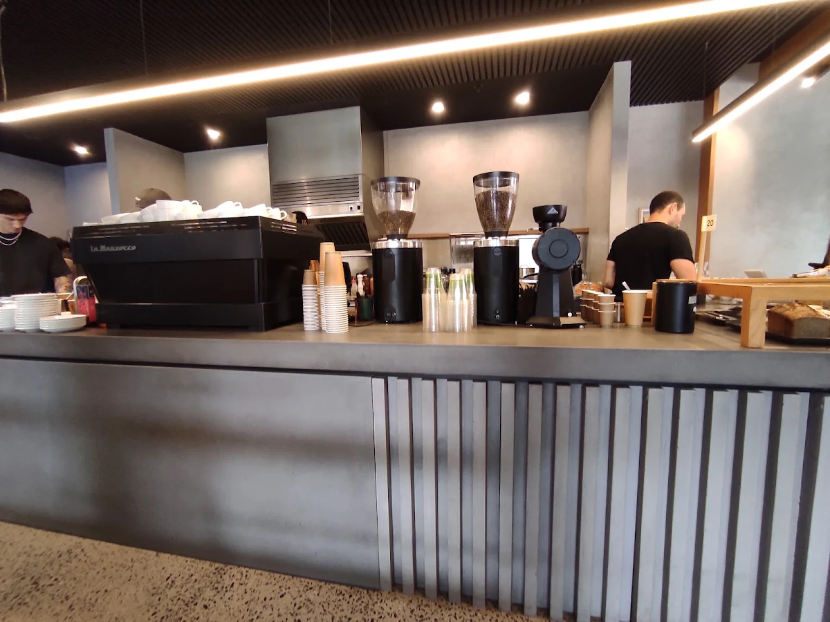 Vibe, Lava Coffee