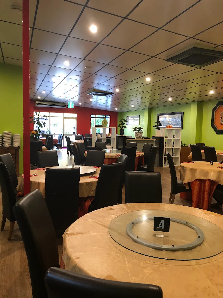 Vibe, Happy Sun Restaurant