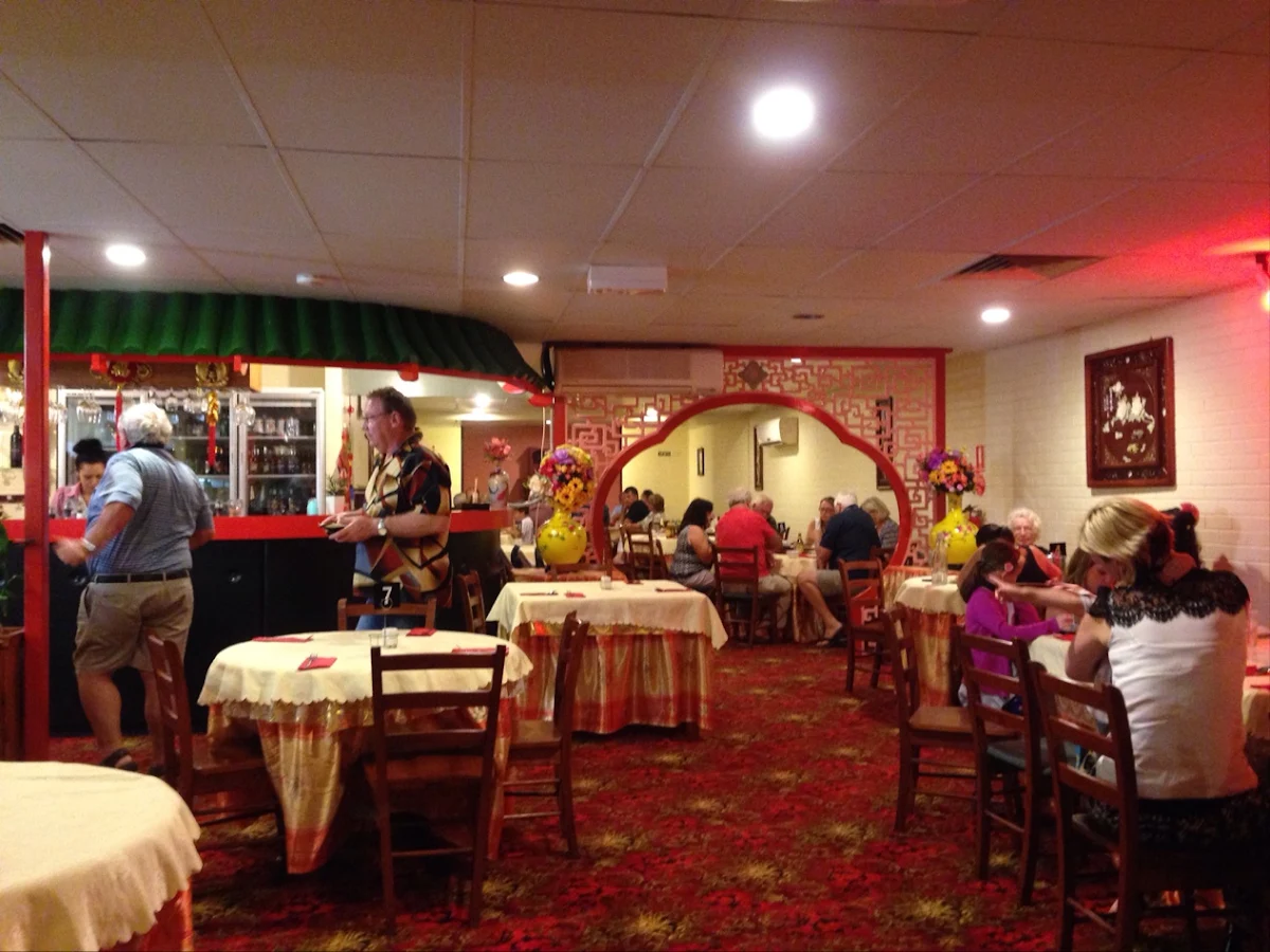 Vibe, Happy Sun Restaurant