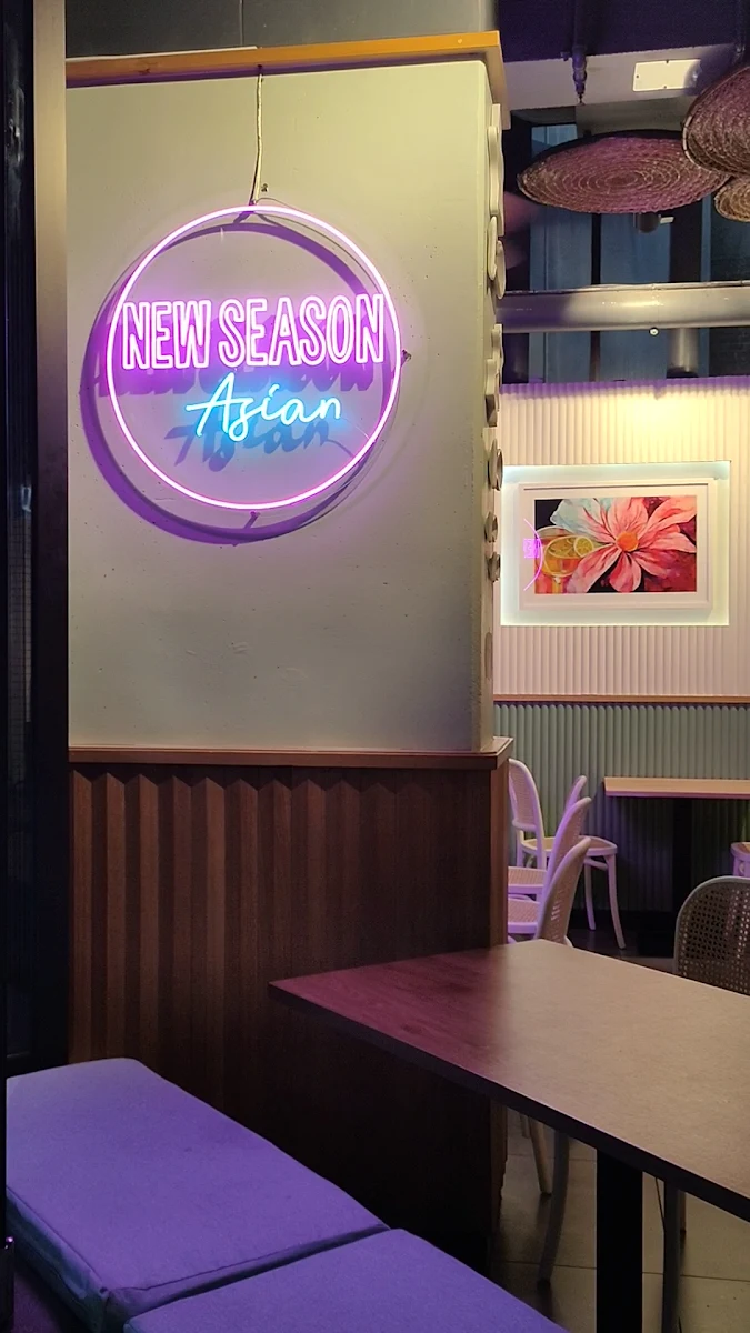 Vibe, New Season Asian Thai