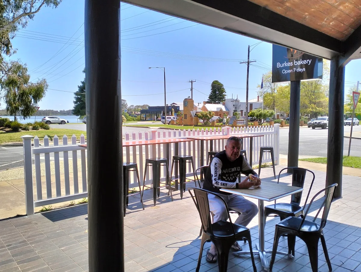 Vibe, Burkes Bakery Nagambie