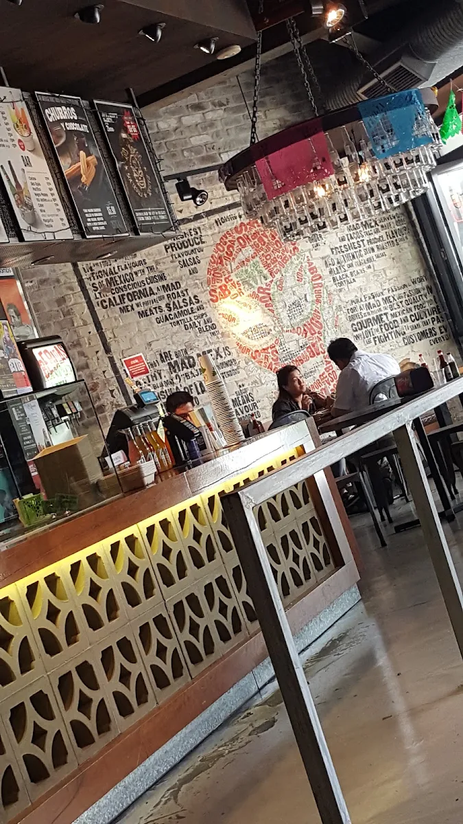Vibe, Mad Mex Mt Gravatt