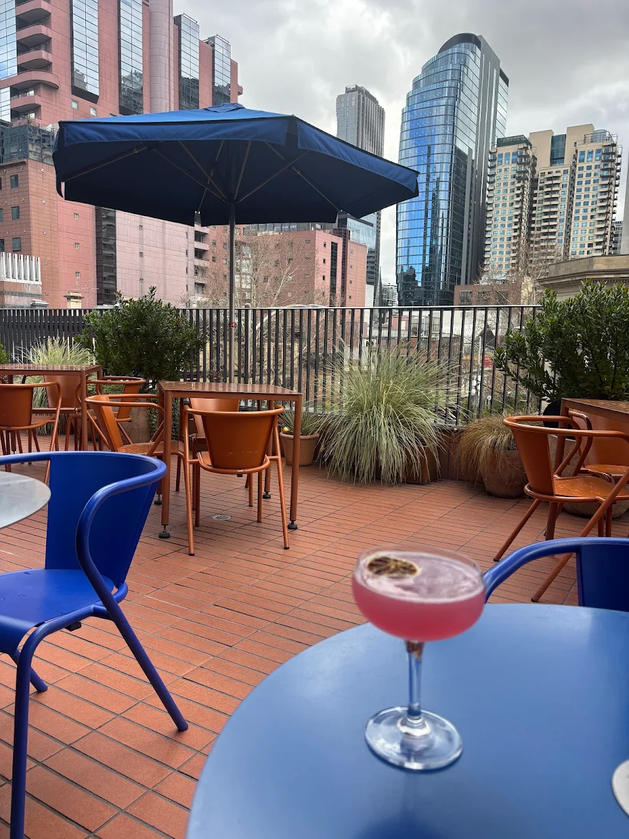 Vibe, Good Heavens Rooftop Bar